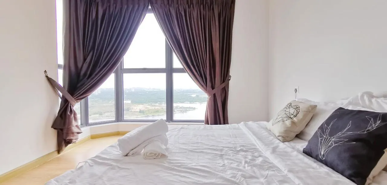 Superb Seaview Royal Strand Danga Bay Country Garden Apartment Johor Bahru